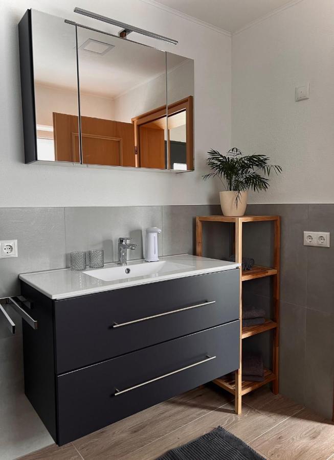 Eifelhaus Landluft Mit Infrarotkabine Apartment Berlingen